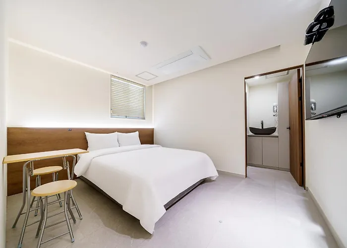 The An Hotel