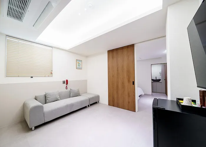 The An Hotel 2*
